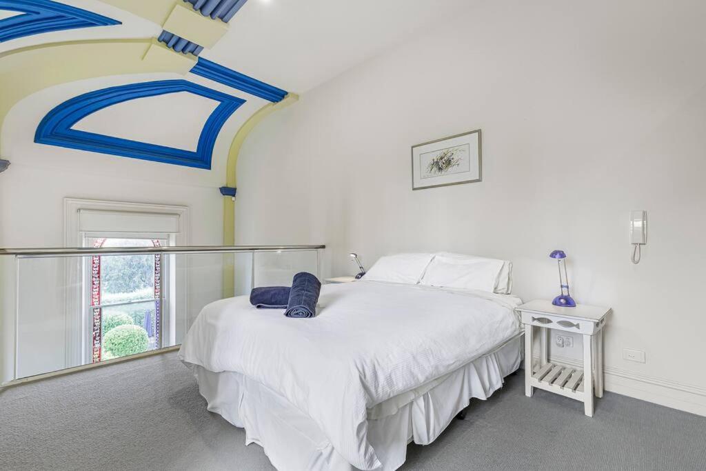 Centre Of -heritage Ballroom One Apartment Queenscliff