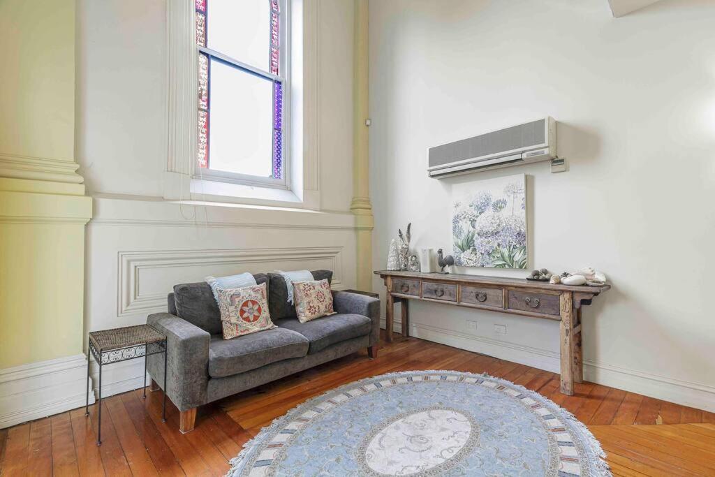 Centre Of -heritage Ballroom One Apartment