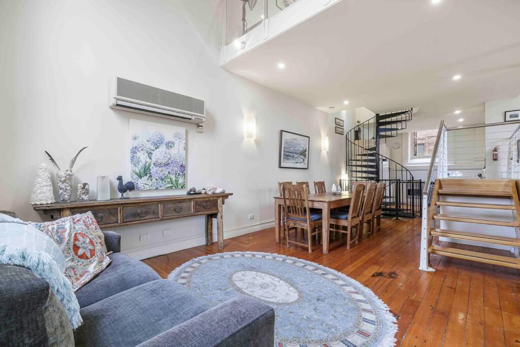 Apartment Centre Of -heritage Ballroom One Queenscliff